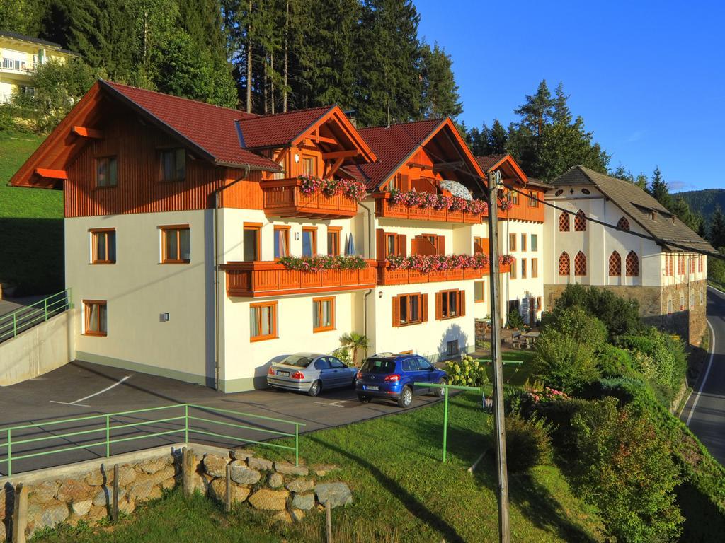 Fruehstueckspension Goetzfried-Hof Millstatt Exterior photo